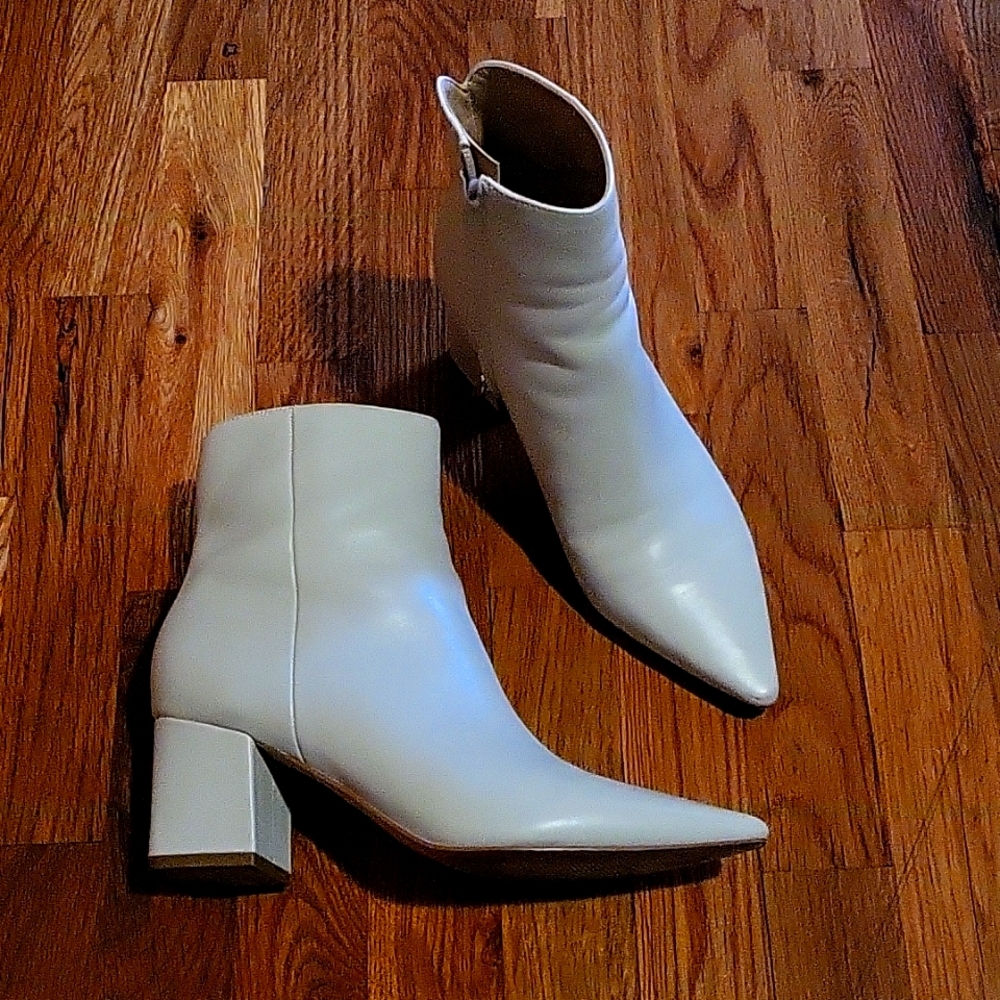 Marc Fisher white leather booties